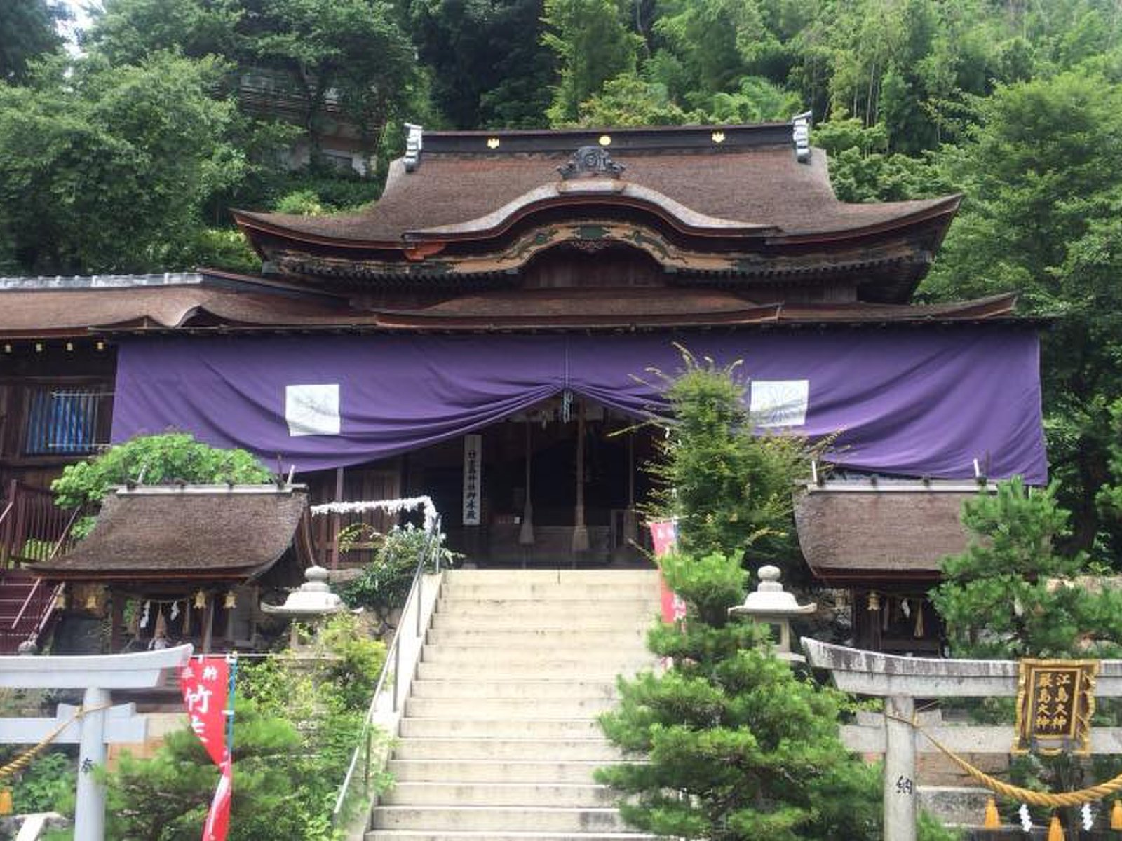 竹生島神社