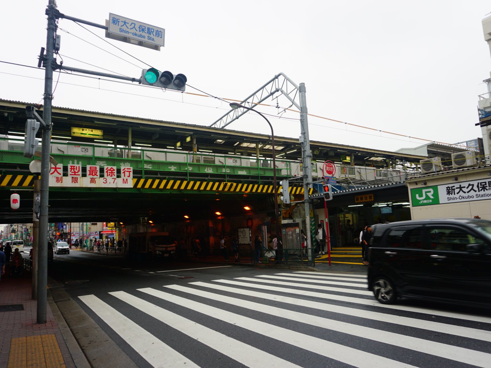 新大久保駅