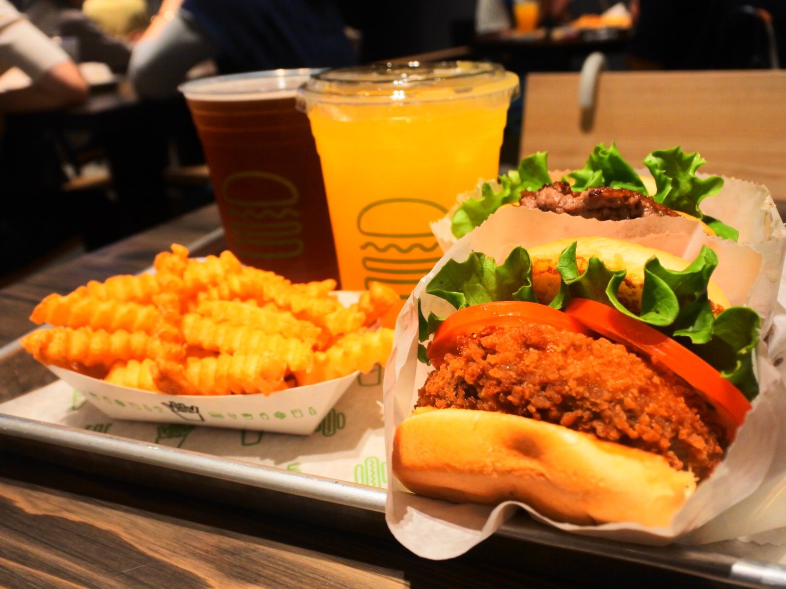 SHAKE SHACK 梅田阪神店（シェイクシャック）