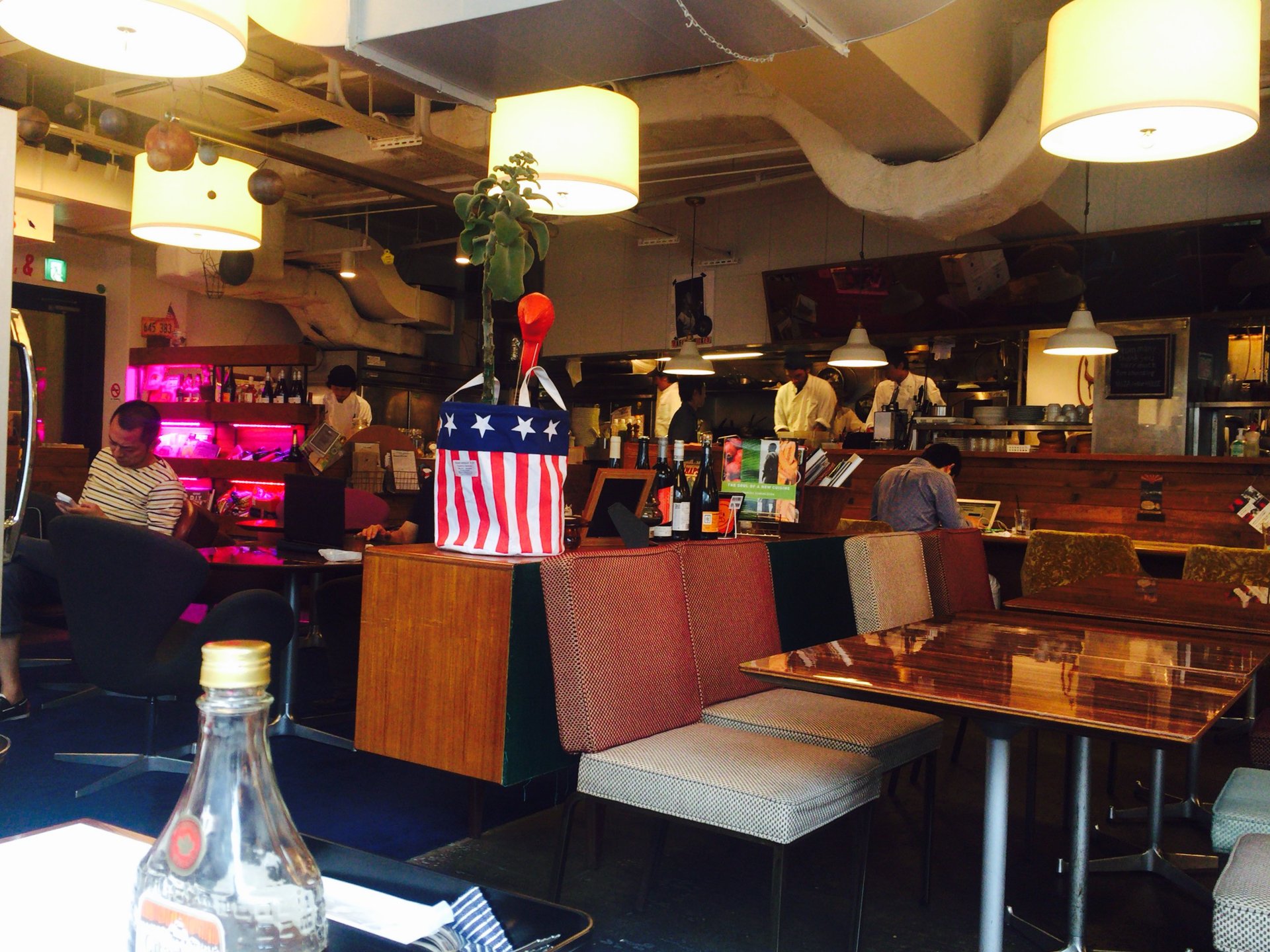 渋谷で一番センスがあるカフェ【Moja in the house】