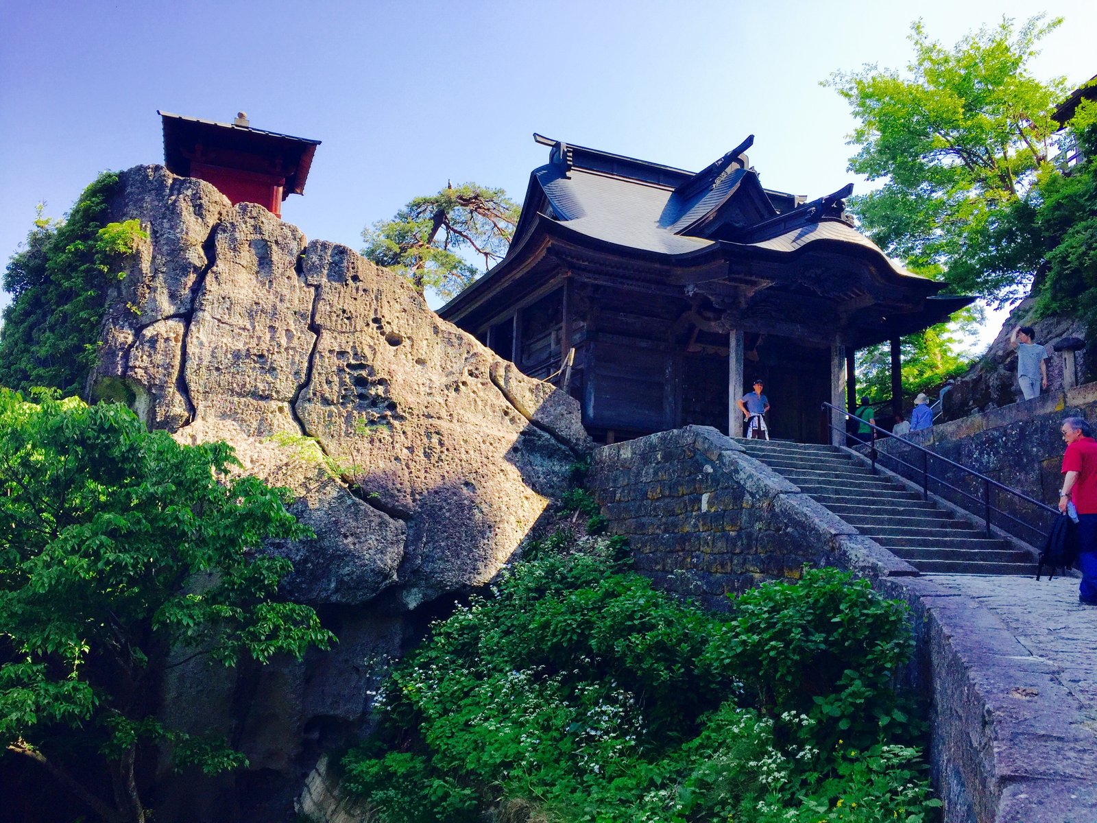 宝珠山立石寺