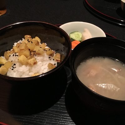 日本料理 楮山