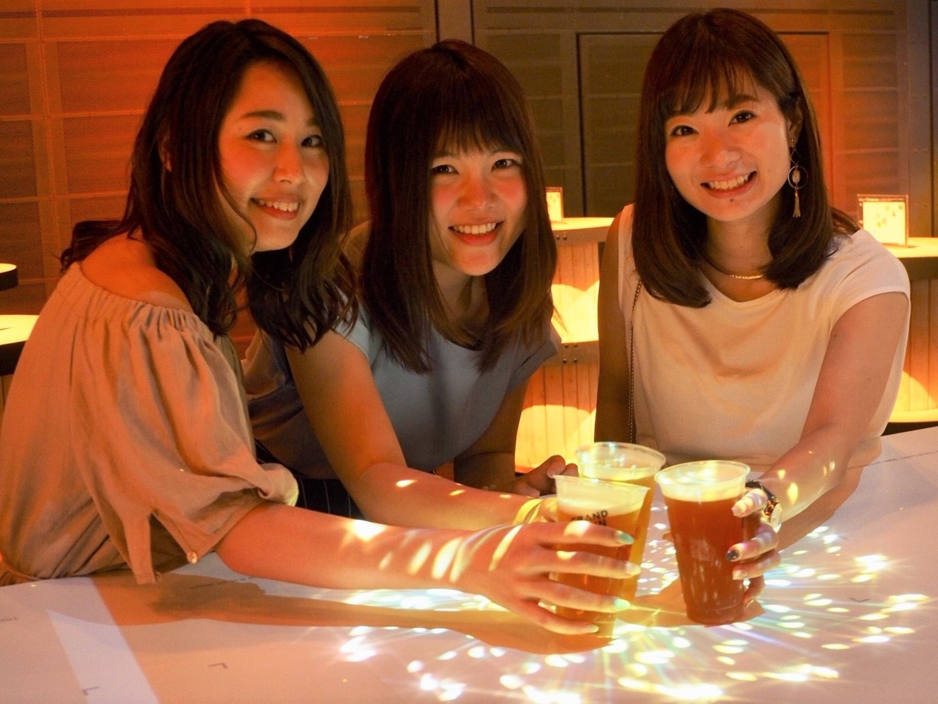 インスタ映え抜群♡ビアガーデンを超える横浜赤レンガの「#カンパイ展」って？