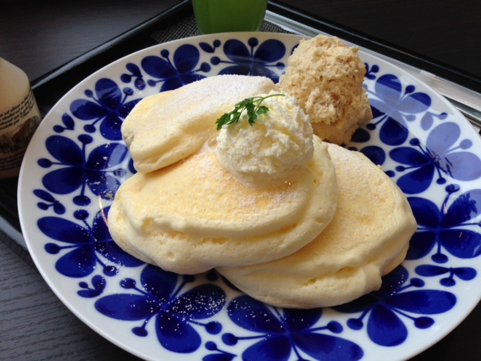 札幌のパンケーキ好きが通うカフェ ふわふわしっとりがおいしい Kanon Pancakes Playlife プレイライフ