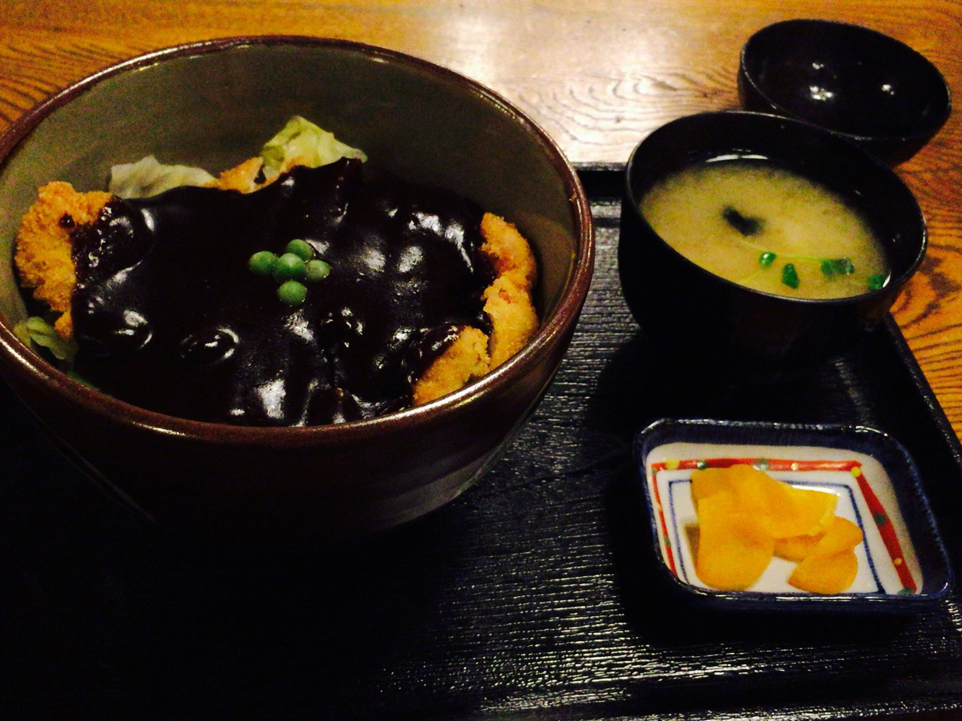 【岡山で絶対食べたいご当地グルメ】ドミグラスソースカツ丼を食べるなら人気ナンバーワンの味司野村へ！