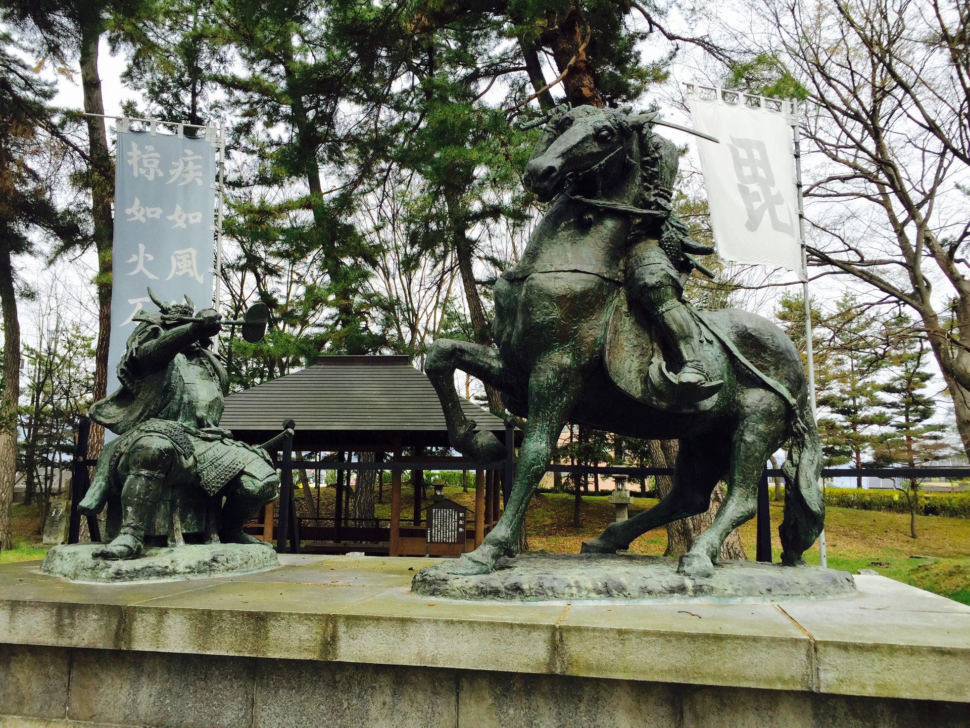 歴史好き必見の決戦場へ 長野駅で信州そばを食べ川中島古戦場跡を巡る歴史旅