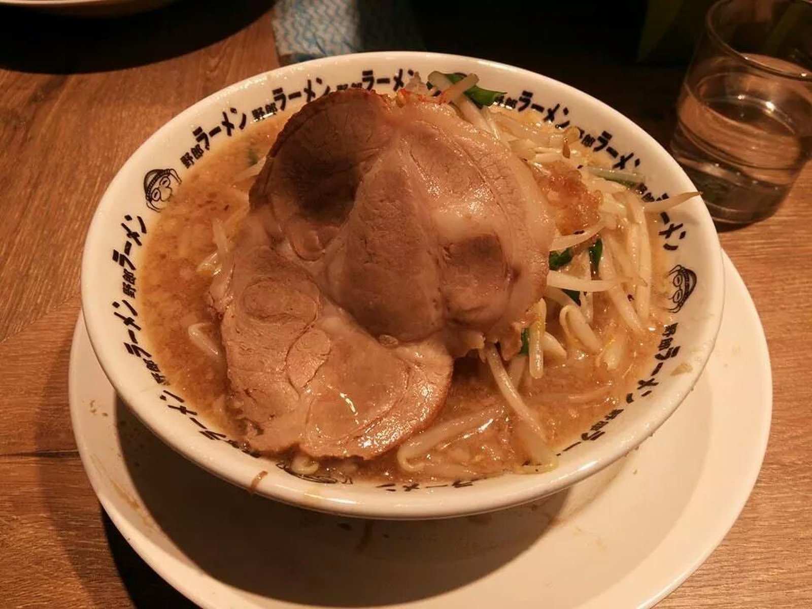 野郎ラーメン 新橋駅前店