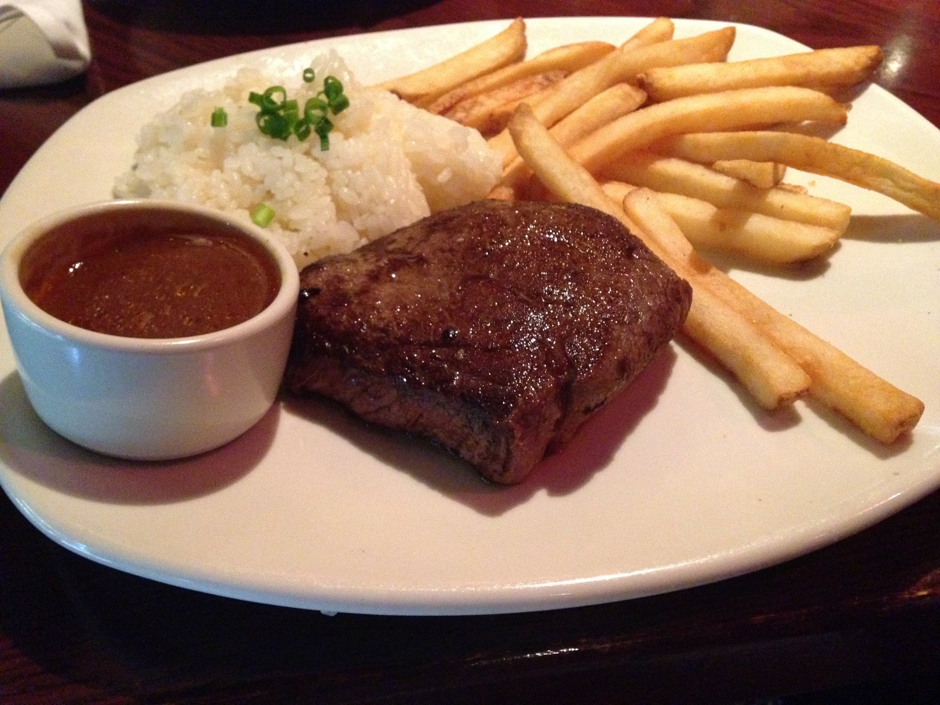 肉肉肉！Outback Steakhouse渋谷店で熱々のステーキに食らいつこう！【渋谷・ディナー】