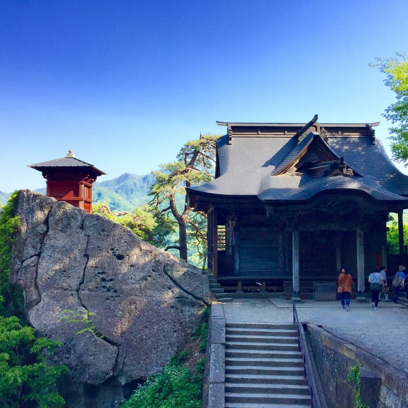 宝珠山立石寺