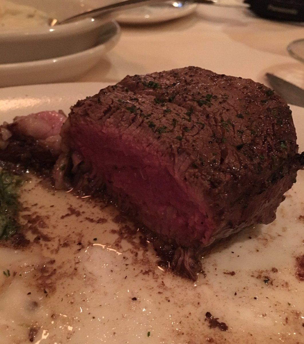 Ruth's Chris Steak House Waikiki - Oahu （ルースズ・クリス・ステーキハウス）