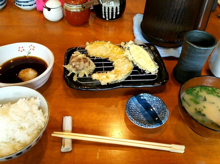 一生分天ぷらを食べるなら 福岡 六本松の 天ぷら わた辺 に行こう Playlife プレイライフ