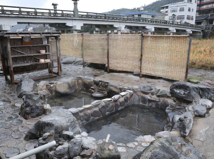 鳥取 三朝温泉 みささおんせん 世界屈指のラドン泉のひなびた温泉街を歩く Playlife プレイライフ