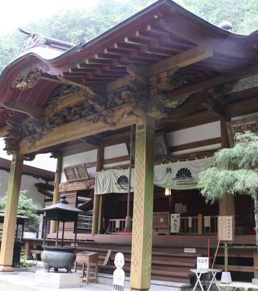 日沢山 水潜寺 (札所三十四番)