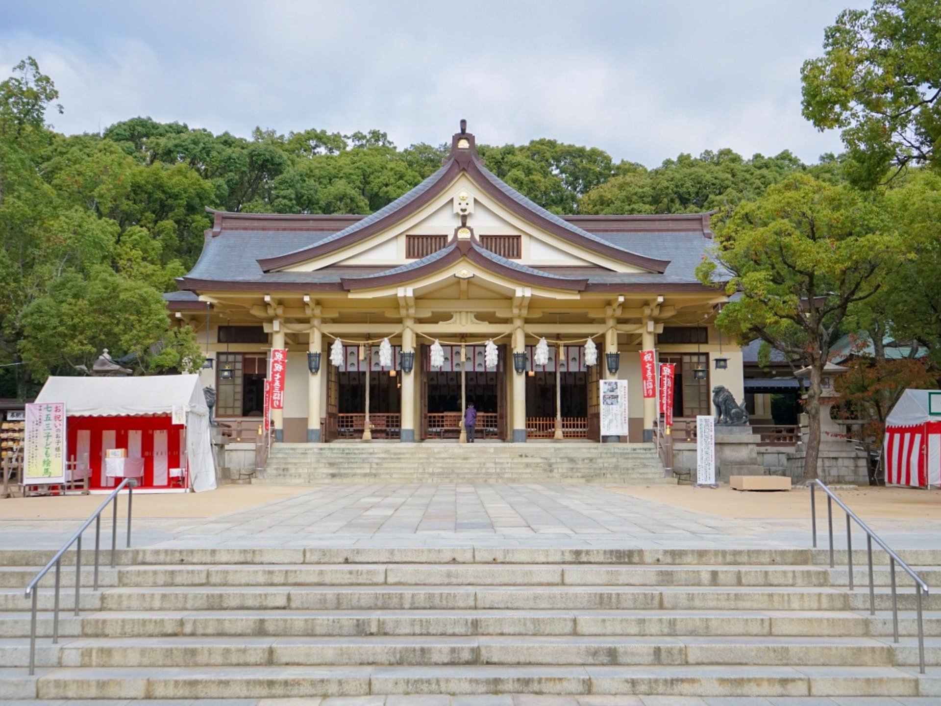 神戸で朝の半日観光　定番スポットを巡り湊川神社でエネルギーチャージする旅