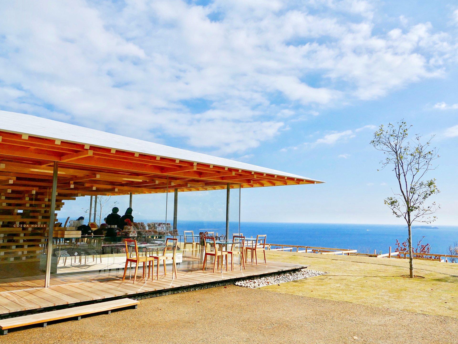 熱海おすすめ絶景スポット「コエダハウス」建築とアート好きにもおすすめカフェ