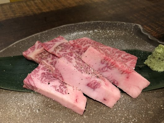 焼肉 マル