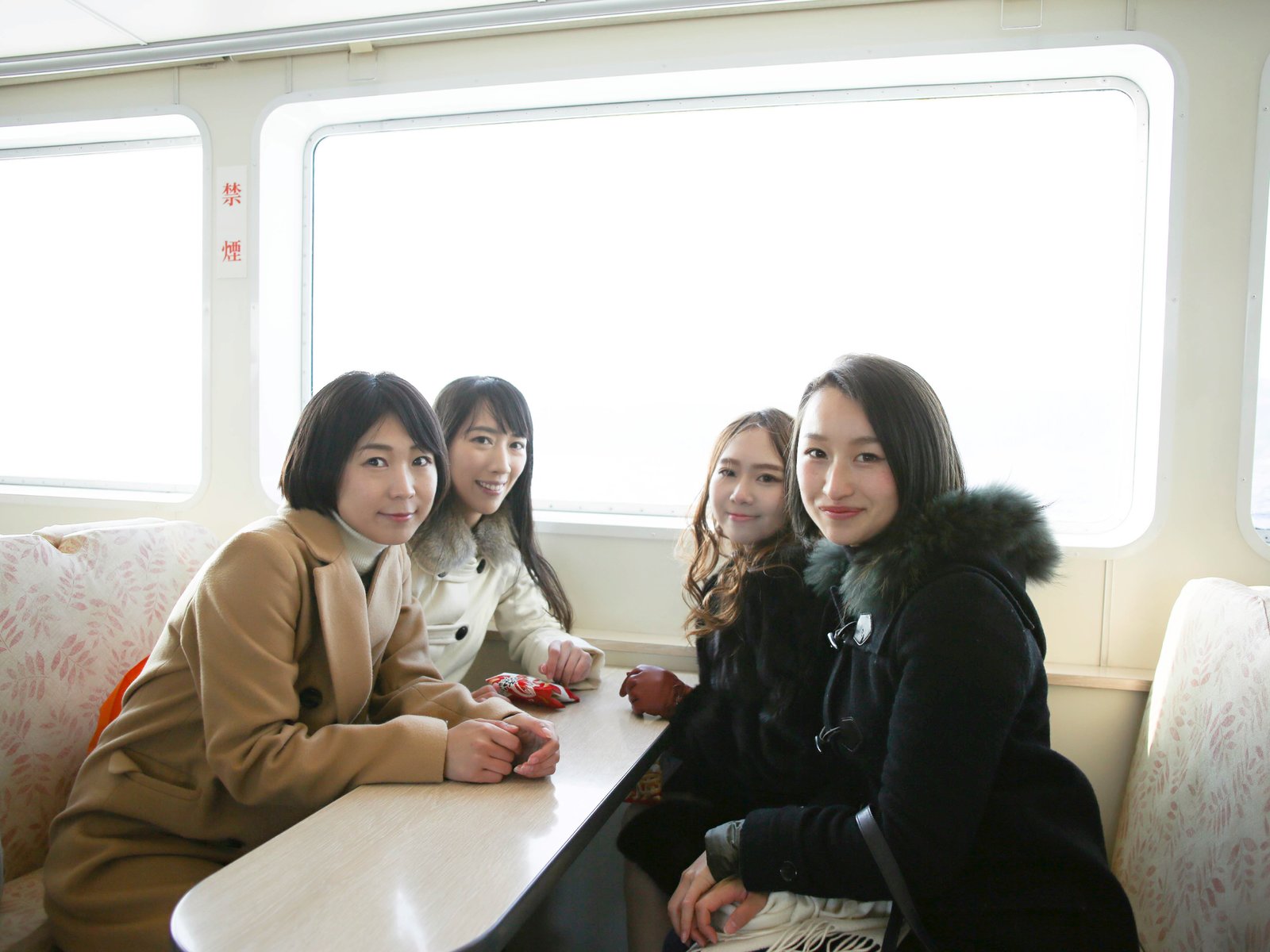 東京都内から電車で日帰り女子旅 初島でアスレチック 海鮮丼 温泉を堪能するリゾート女子会 Playlife プレイライフ