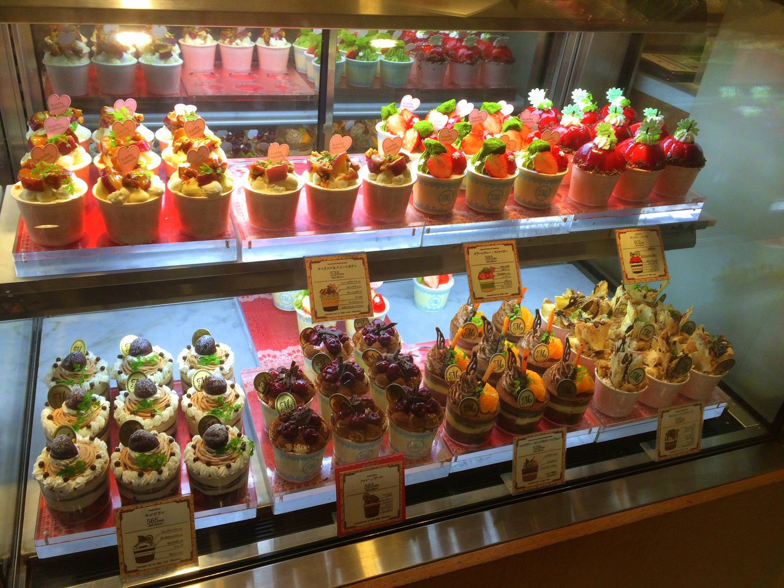 新宿ルミネスト内でおしゃれ女子会 カップケーキが可愛すぎるスイーツカフェ Playlife プレイライフ