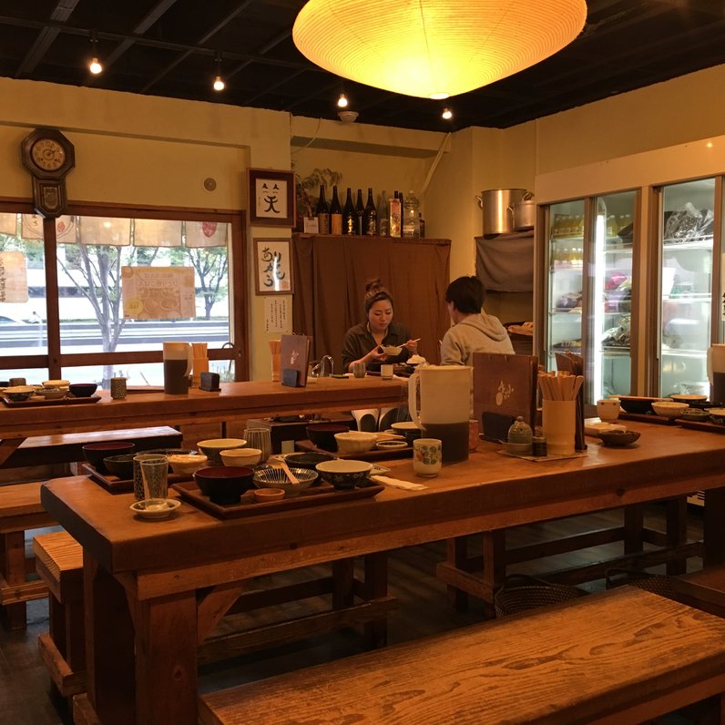 八百屋とごはん うらや 本店