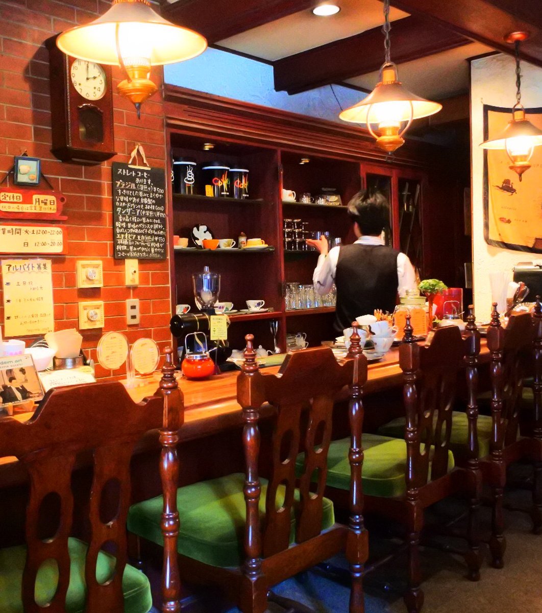 昭和レトロに恋をする 神戸三宮 フォトジェニックな純喫茶でいただく自家製プリン Playlife プレイライフ
