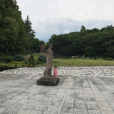 ヴァンジ彫刻庭園美術館