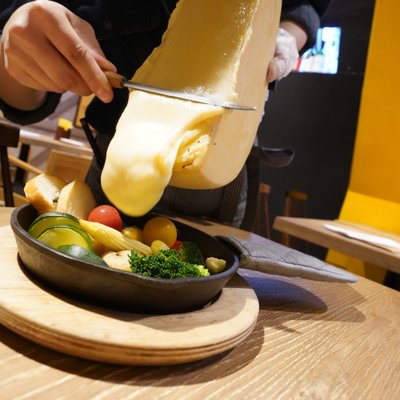 【閉店】デザイナーズ個室 × 肉バル CHEESE SQAURE 吉祥寺店