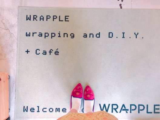 WRAPPLE wrapping and D.I.Y. +cafe （ラップル） 