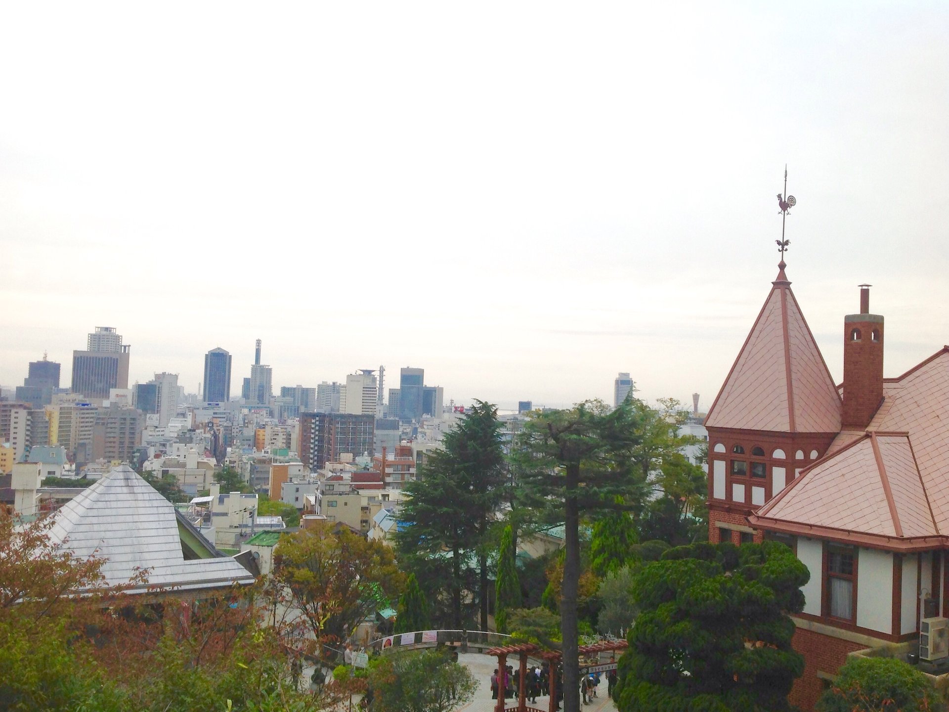 【神戸市内が見える丘】異人館風見鶏の館の裏！神戸北野天満神社から見渡せる港神戸！
