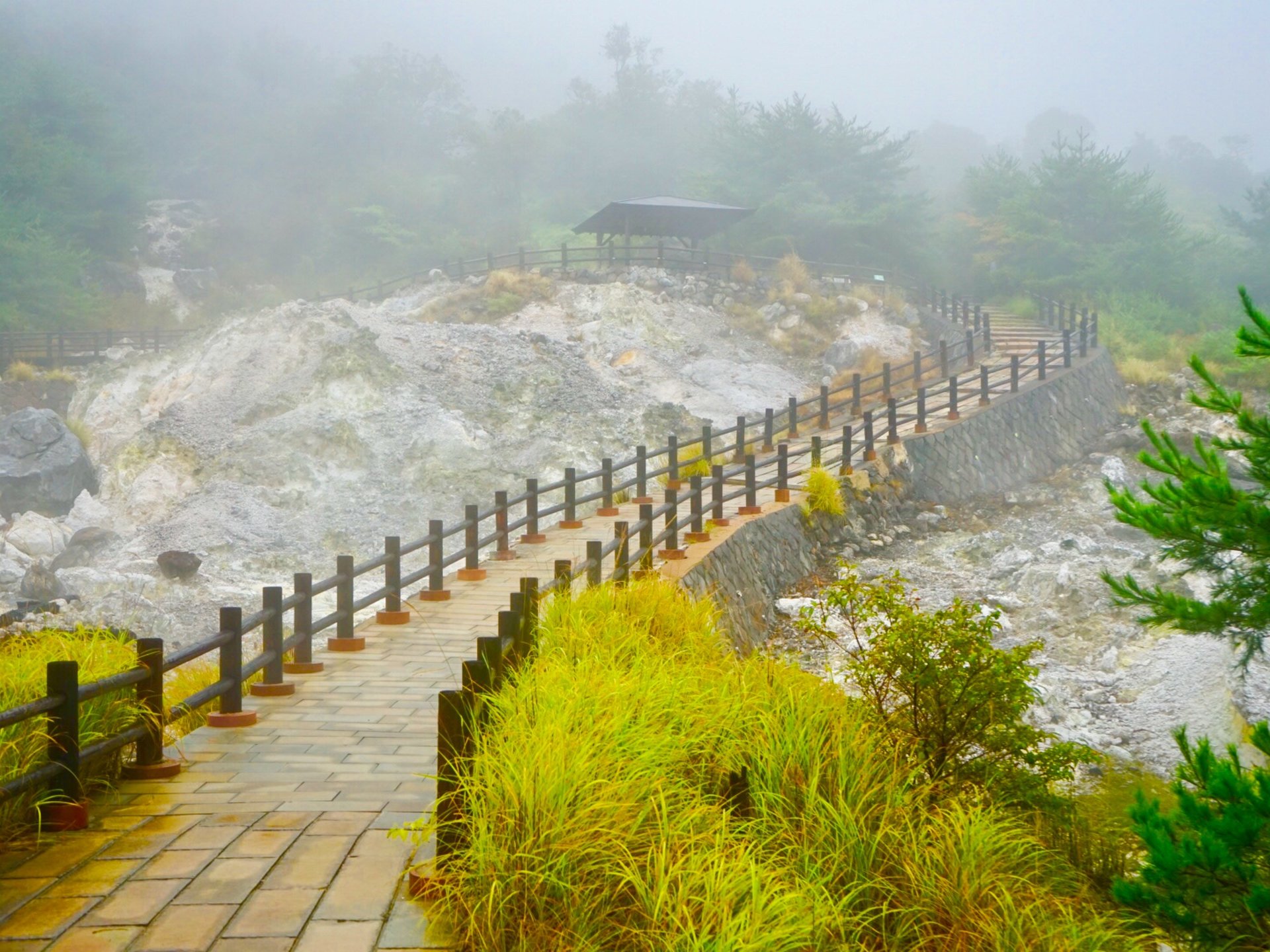 長崎県行くなら島原半島へ　雨の日の島原半島で幻想的な雲仙地獄を体験する旅