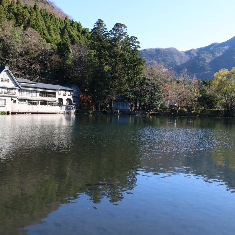 湯の坪街道