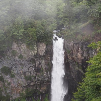 華厳滝