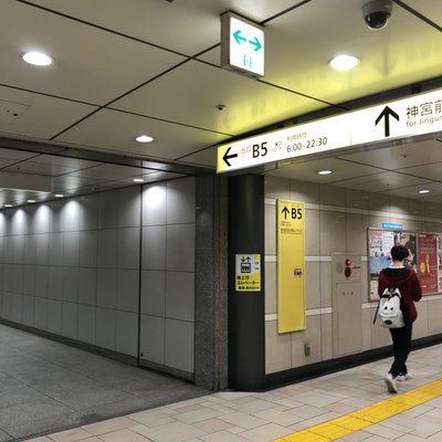 表参道駅