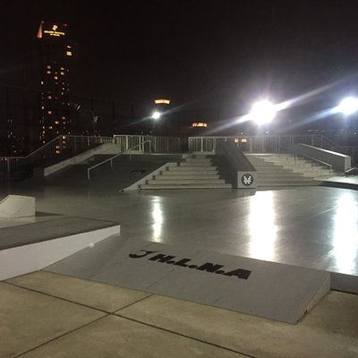 H.L.N.A スケートパーク
