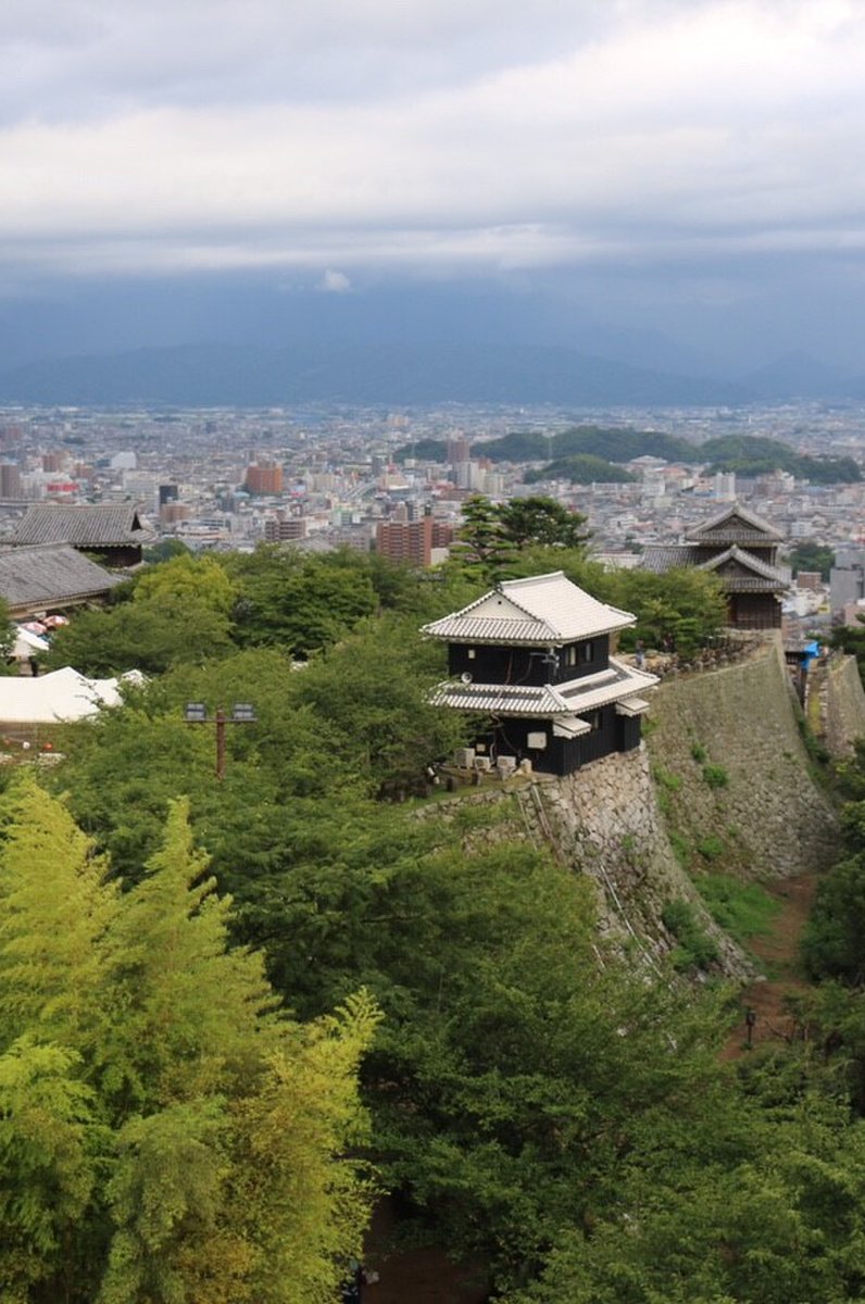 松山城