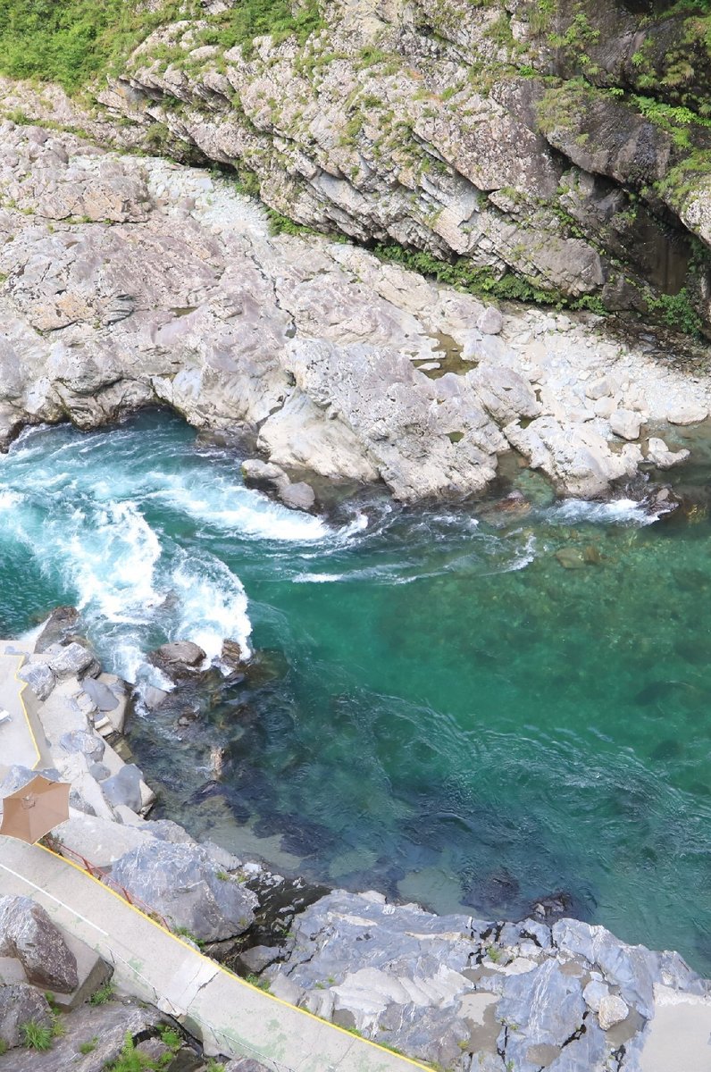 大歩危峡まんなか