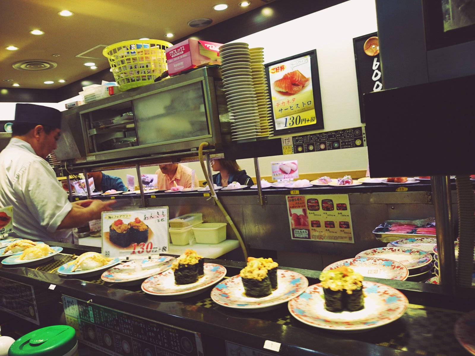 成田空港第2ターミナルで 安くて美味しい和食が食べたい時は回転寿司へ 一皿130円からok Playlife プレイライフ