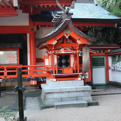 青島神社