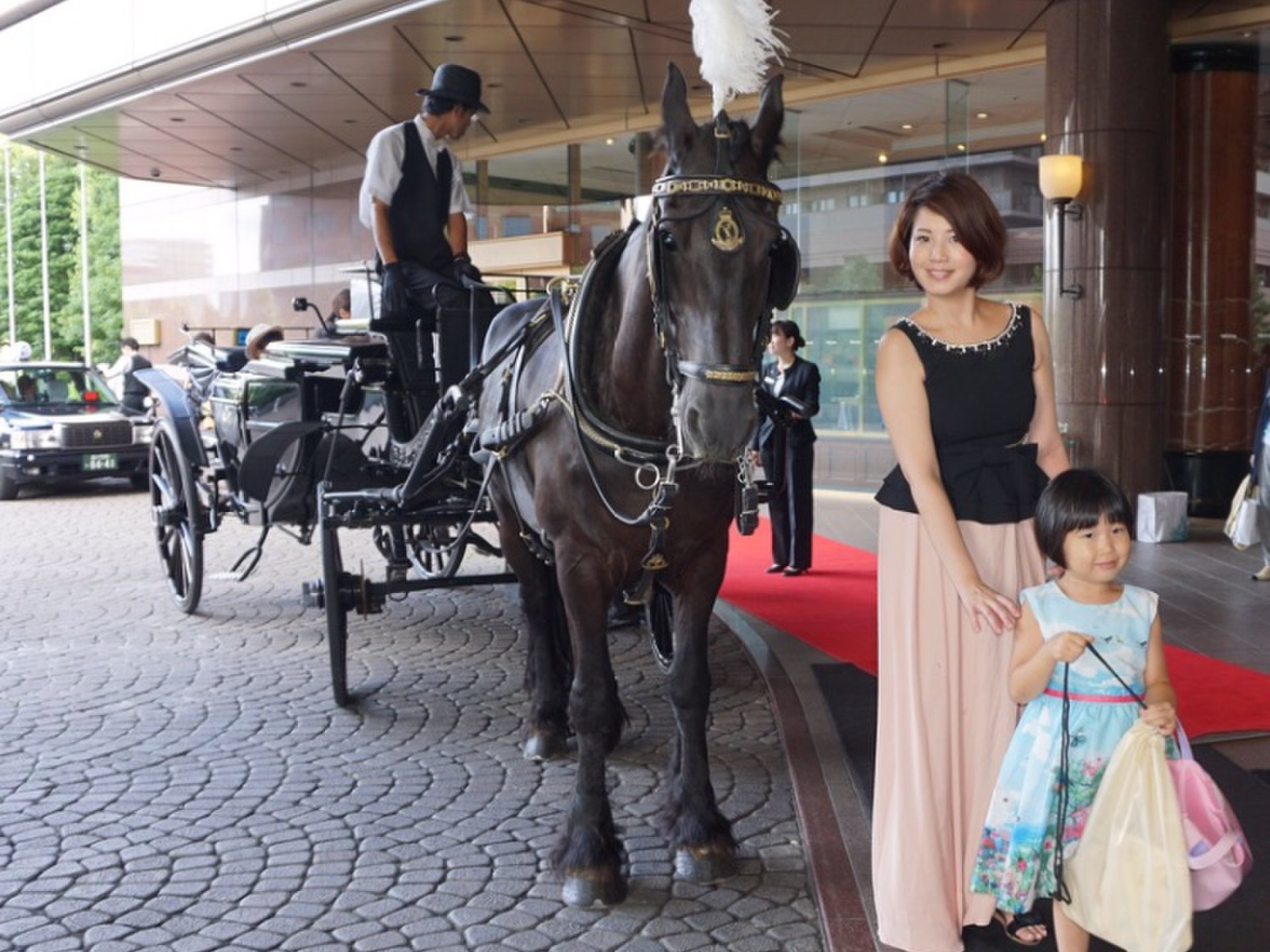 1年で1日だけ40人が叶う夢のお姫様体験♡馬車に乗って恵比寿をパレード【ウェスティンホテル】