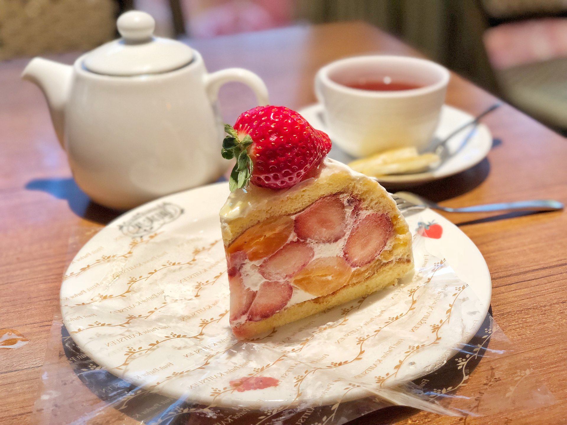 苺インスタ映えスイーツ♡目黒おすすめカフェ『リーベル』手作りパフェ・ケーキ店