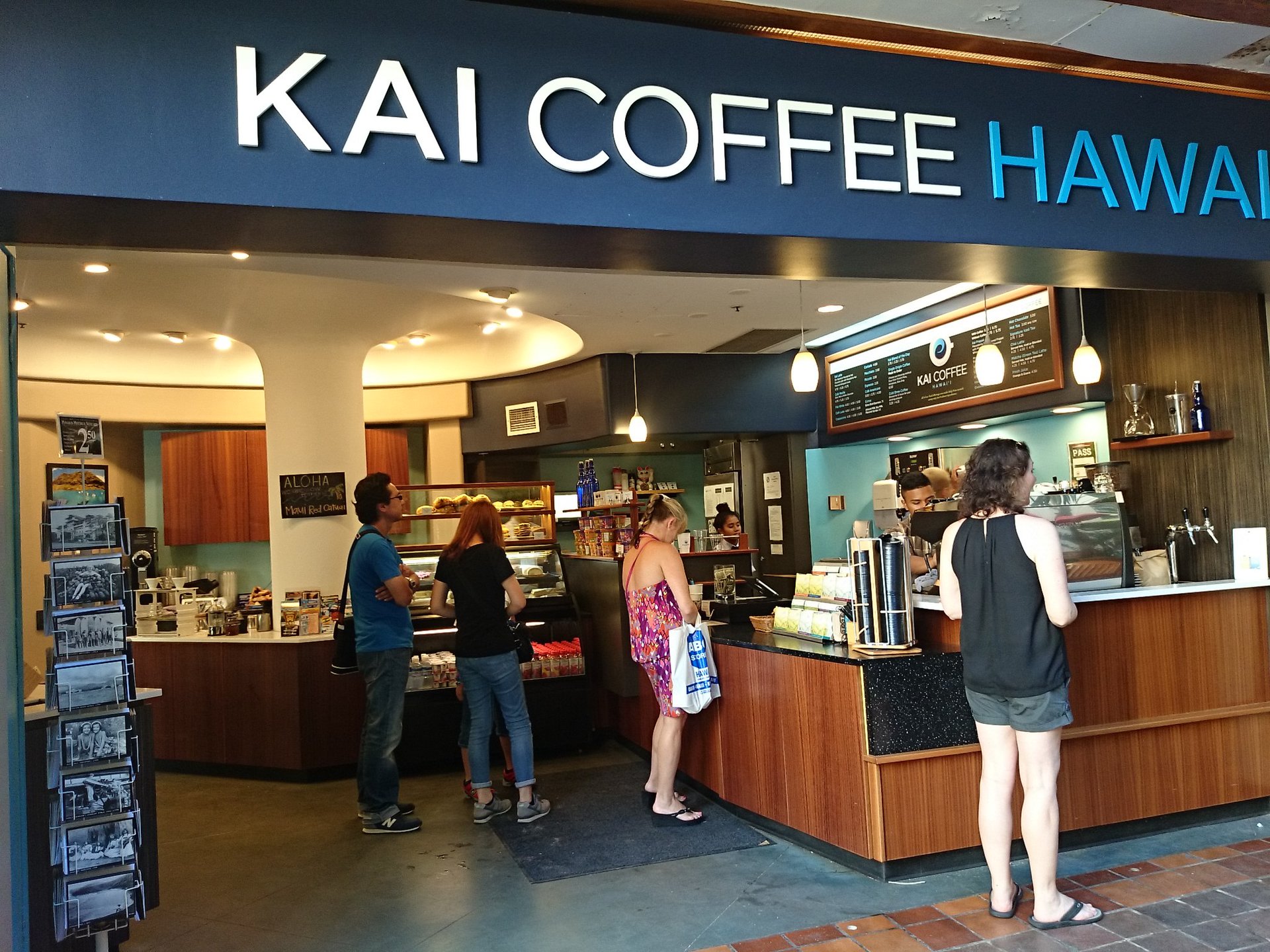 ハワイの美味しいラテアートコーヒーが飲めるカフェ。KAI COFFEEハイアット