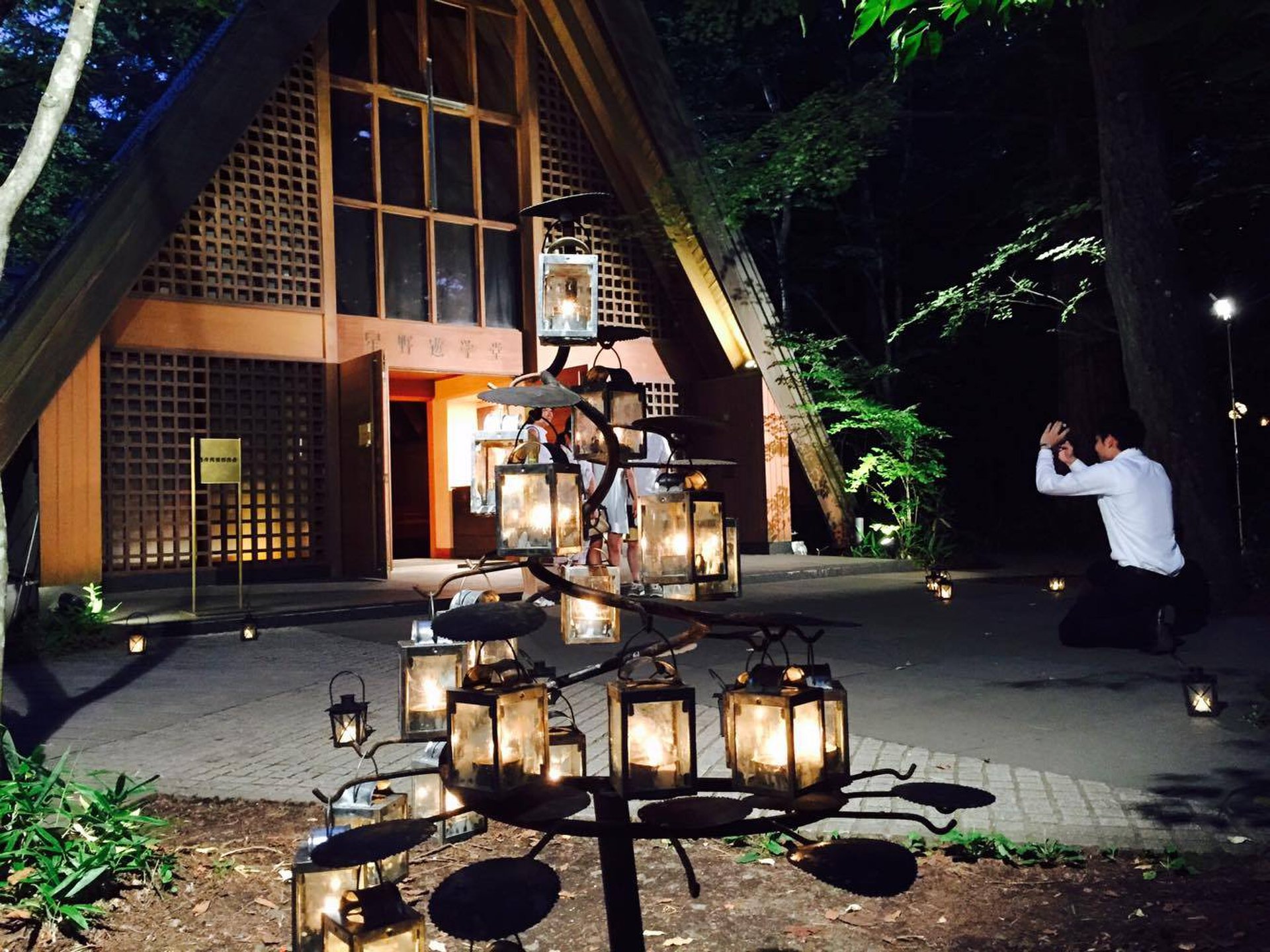 [高原教会サマーキャンドルナイト]まだ間に合う！軽井沢で涼しくロマンチックな夏の夜