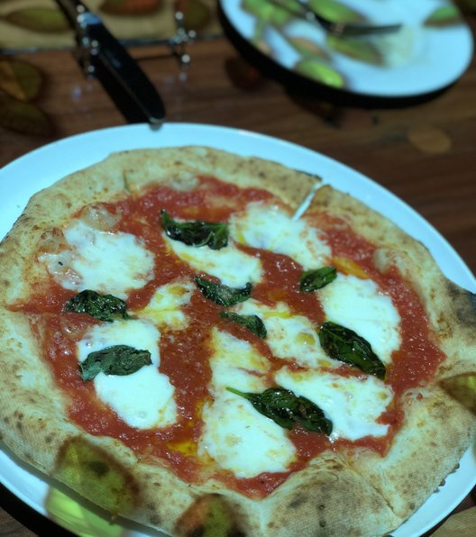 Trattoria Pizzeria Bar FAVETTA （ファヴェッタ）