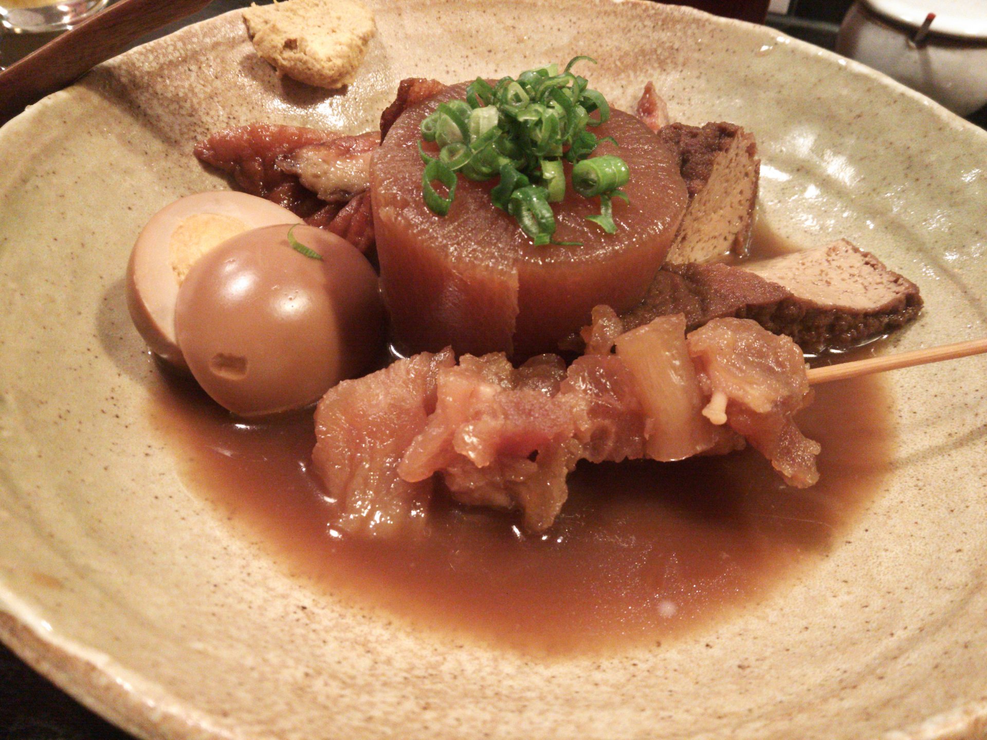 ランチにも飲み会にも！新宿西口の一滴八銭屋で絶品うどんとおでんを食べる！