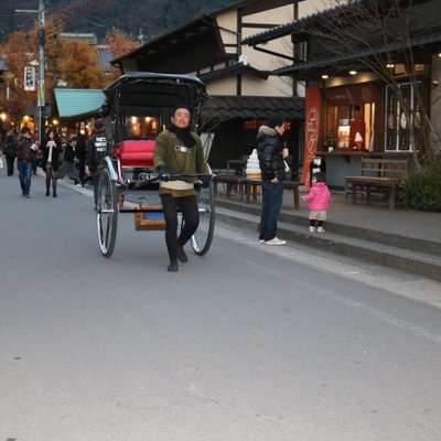 湯の坪街道