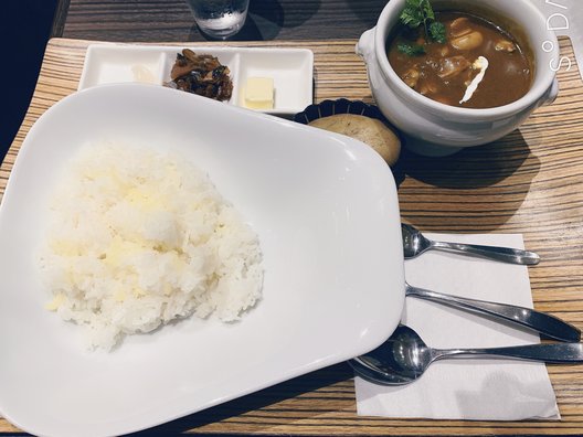 欧風カレー ガヴィアル コレド室町2号店