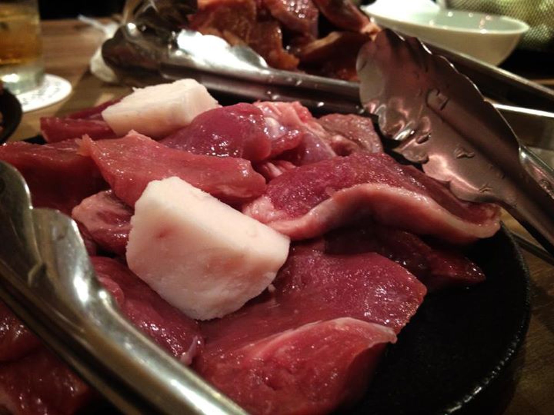 【都内で美味しいジンギスカン】人気ジンギスカン店ゆきだるまでリーズナブルに美味しい羊肉を食べる。