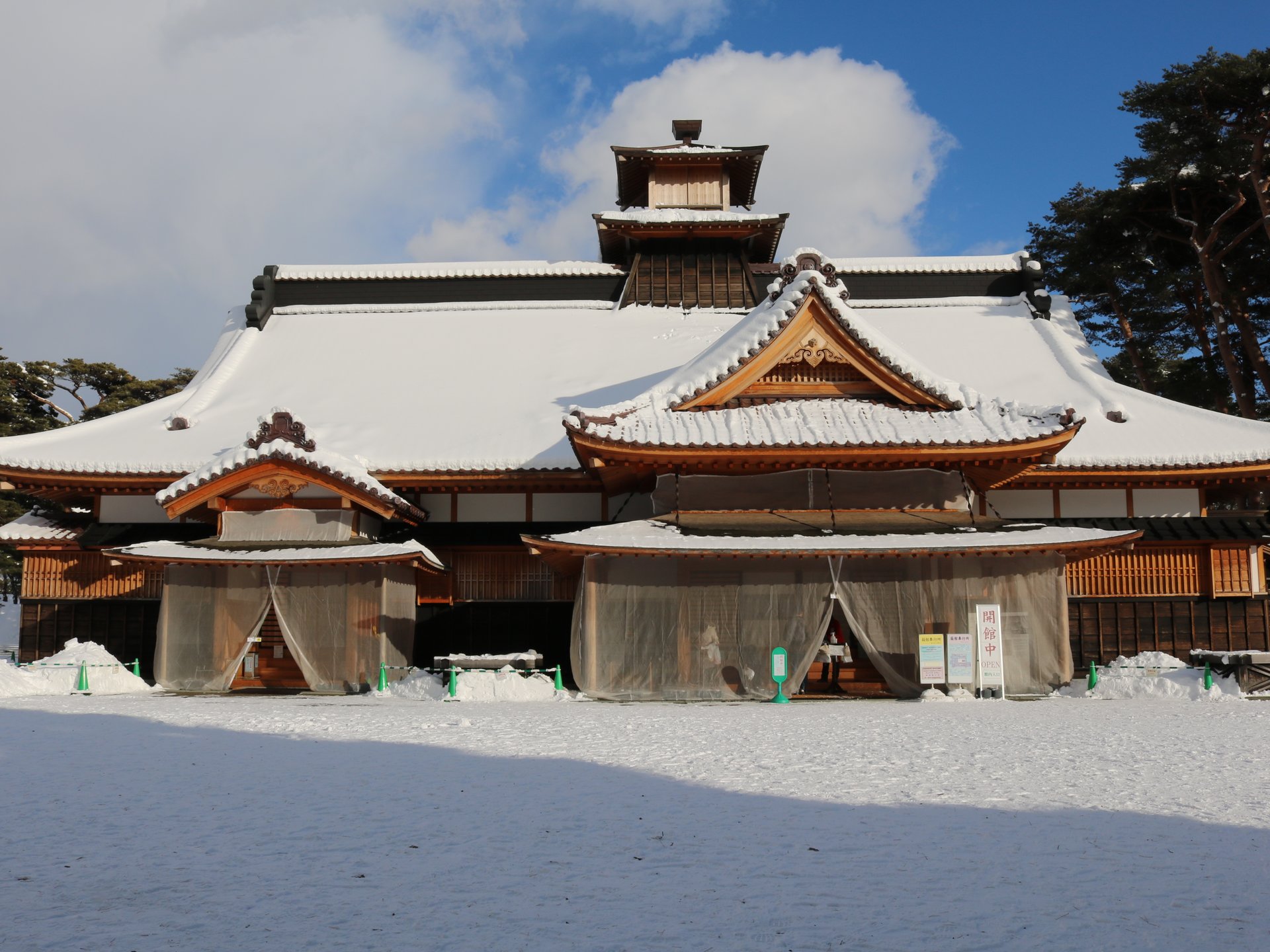 【函館】幕末の風を感じよう♪雪化粧をした五稜郭と箱館奉行所を行く！