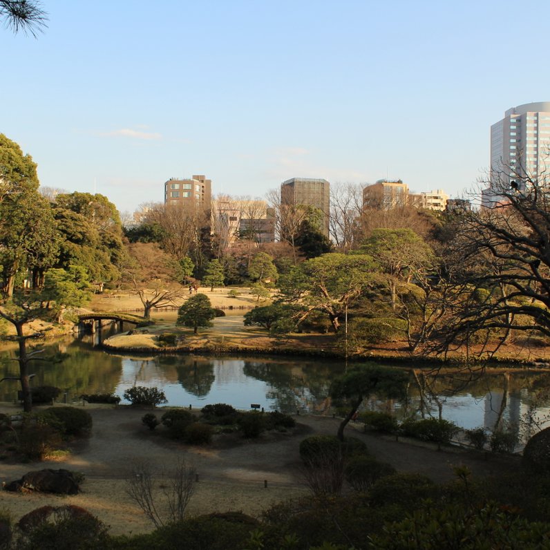 六義園 藤代峠