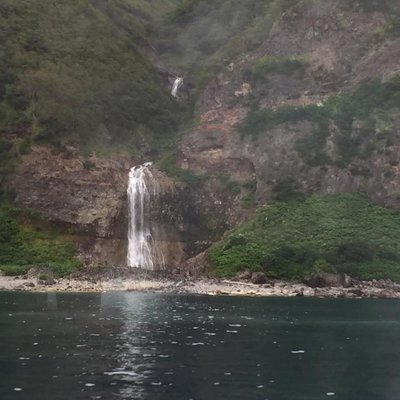 カムイワッカ湯の滝