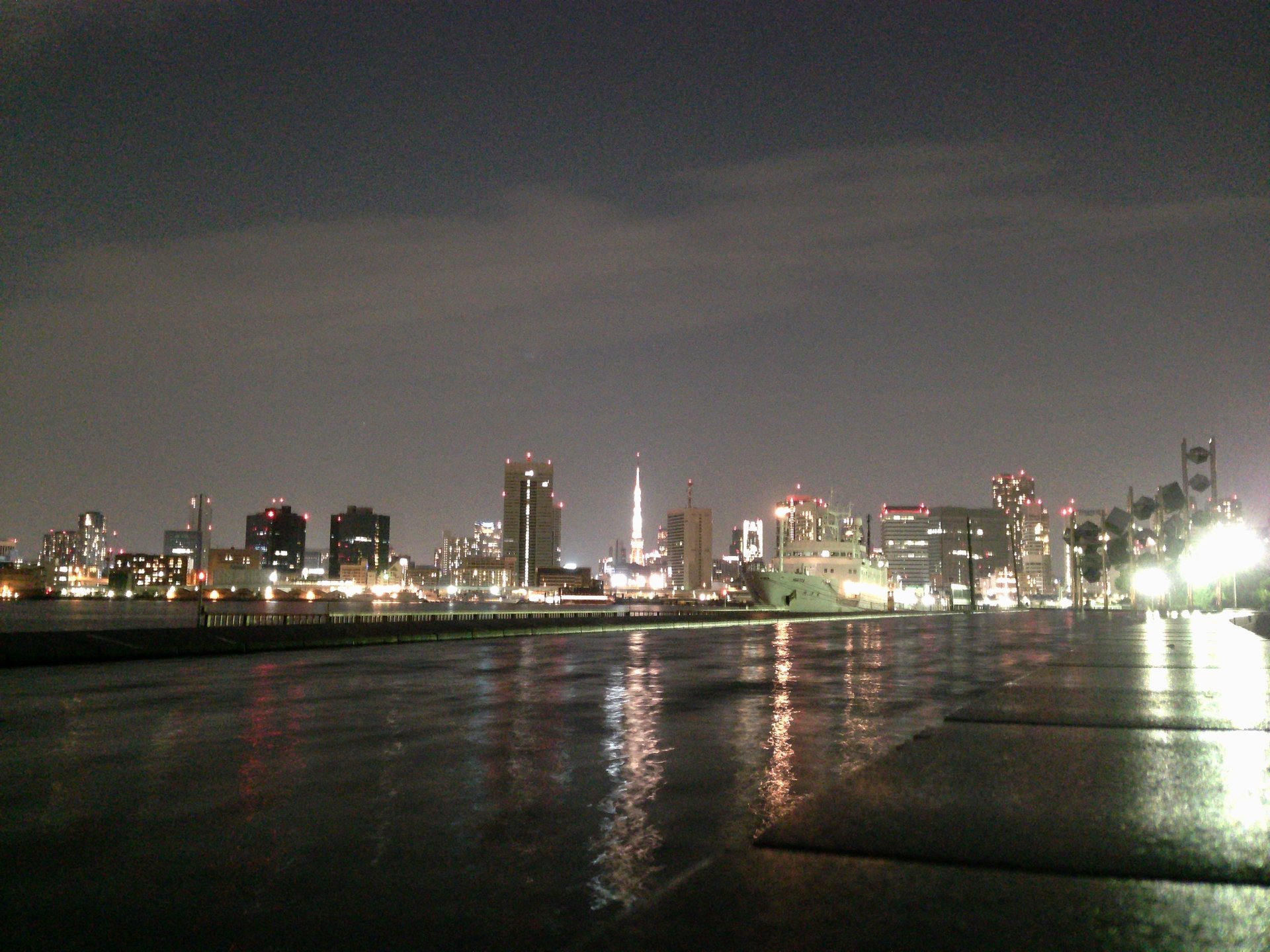 横浜 夜景 車の中 Kuruma